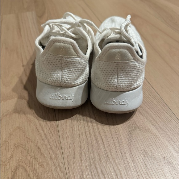 Women’s Allbirds Tree Runners - Picture 6 of 6